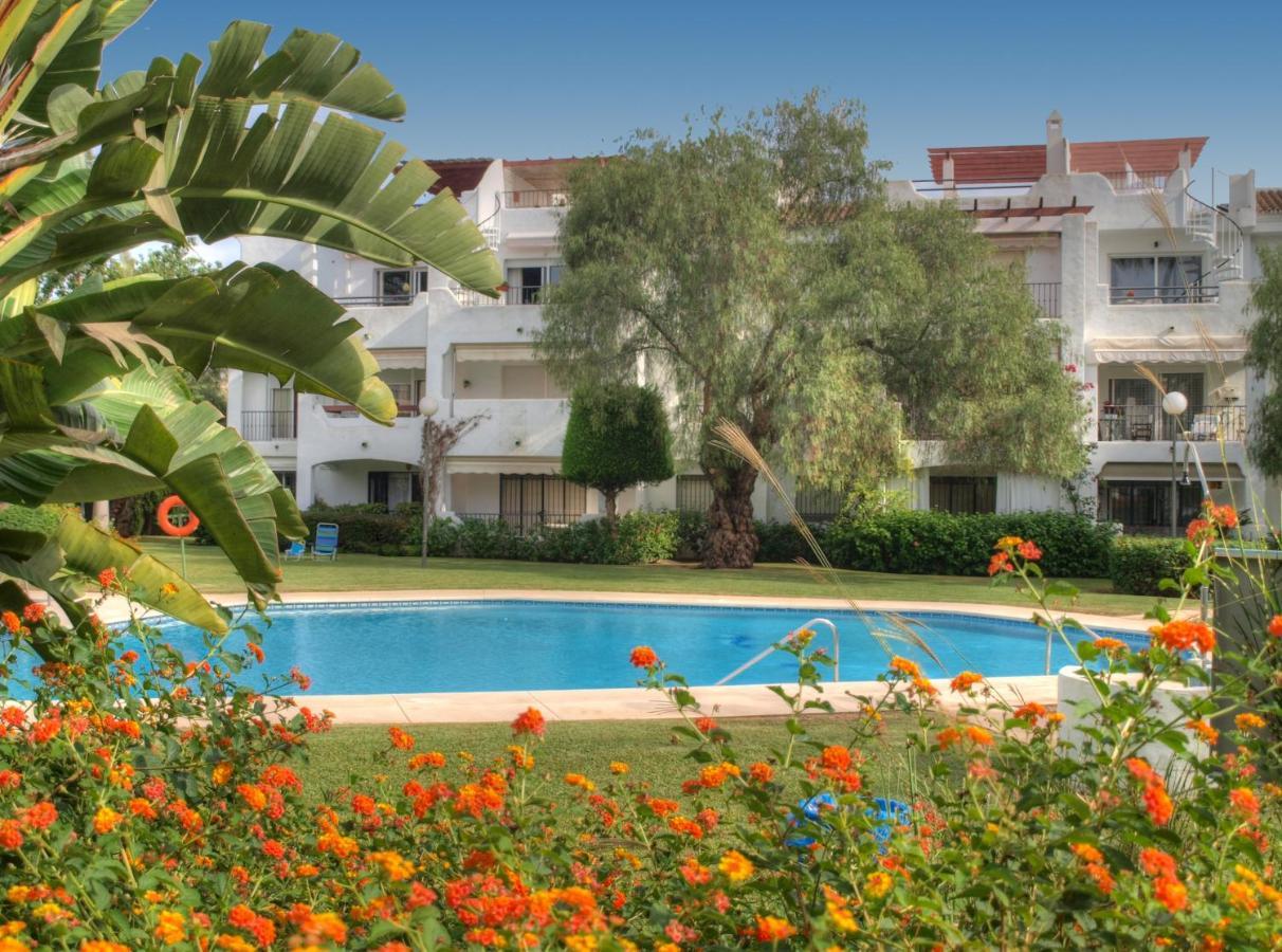 Sun Beach Apartment Estepona Exterior photo