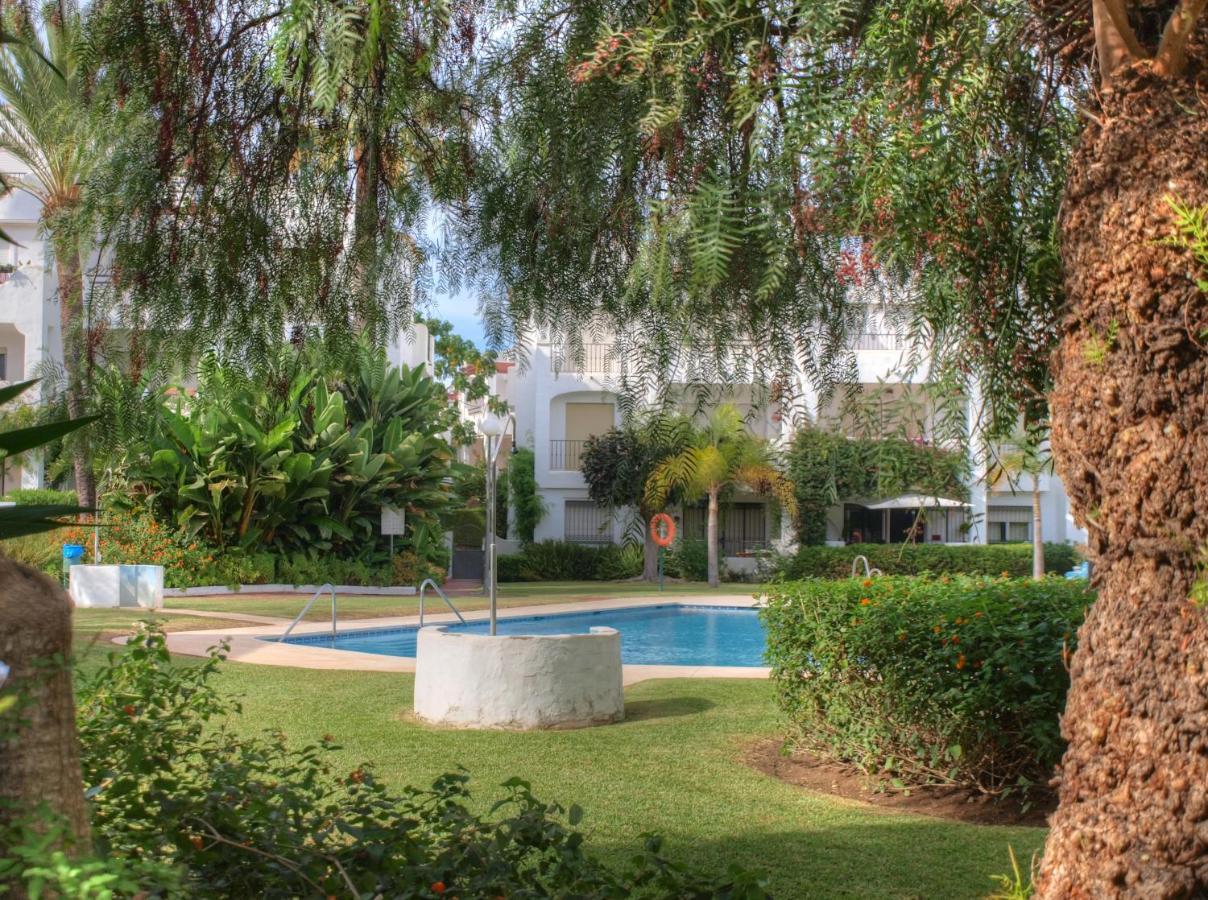 Sun Beach Apartment Estepona Exterior photo
